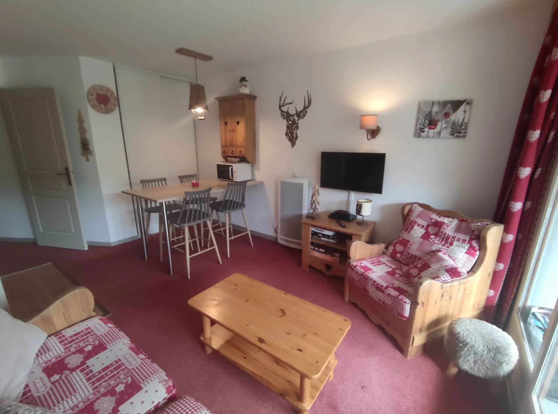 2 PIECES RENOVE CHALEUREUX