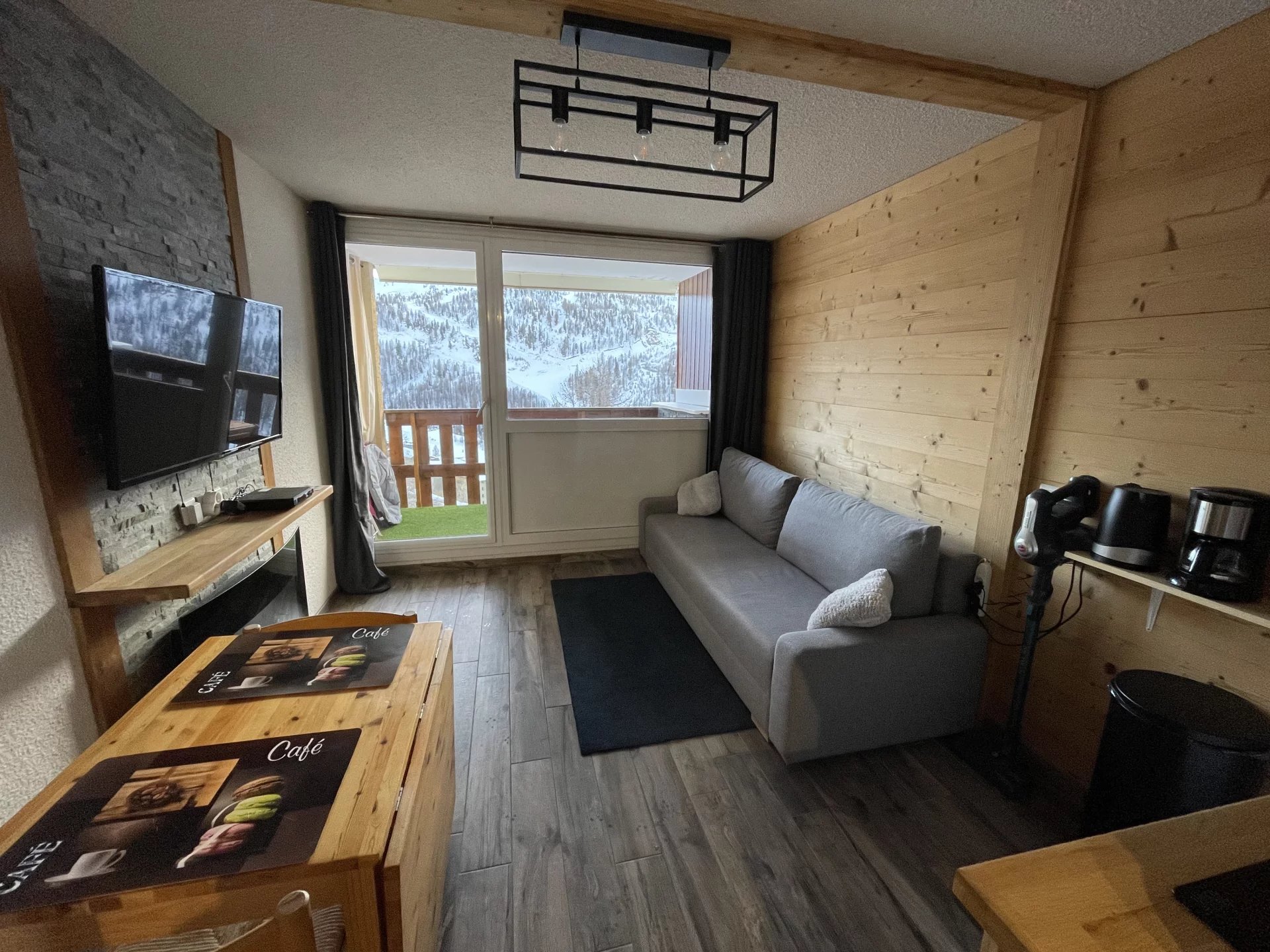 JOLI STUDIO RENOVE AU HAMEAU