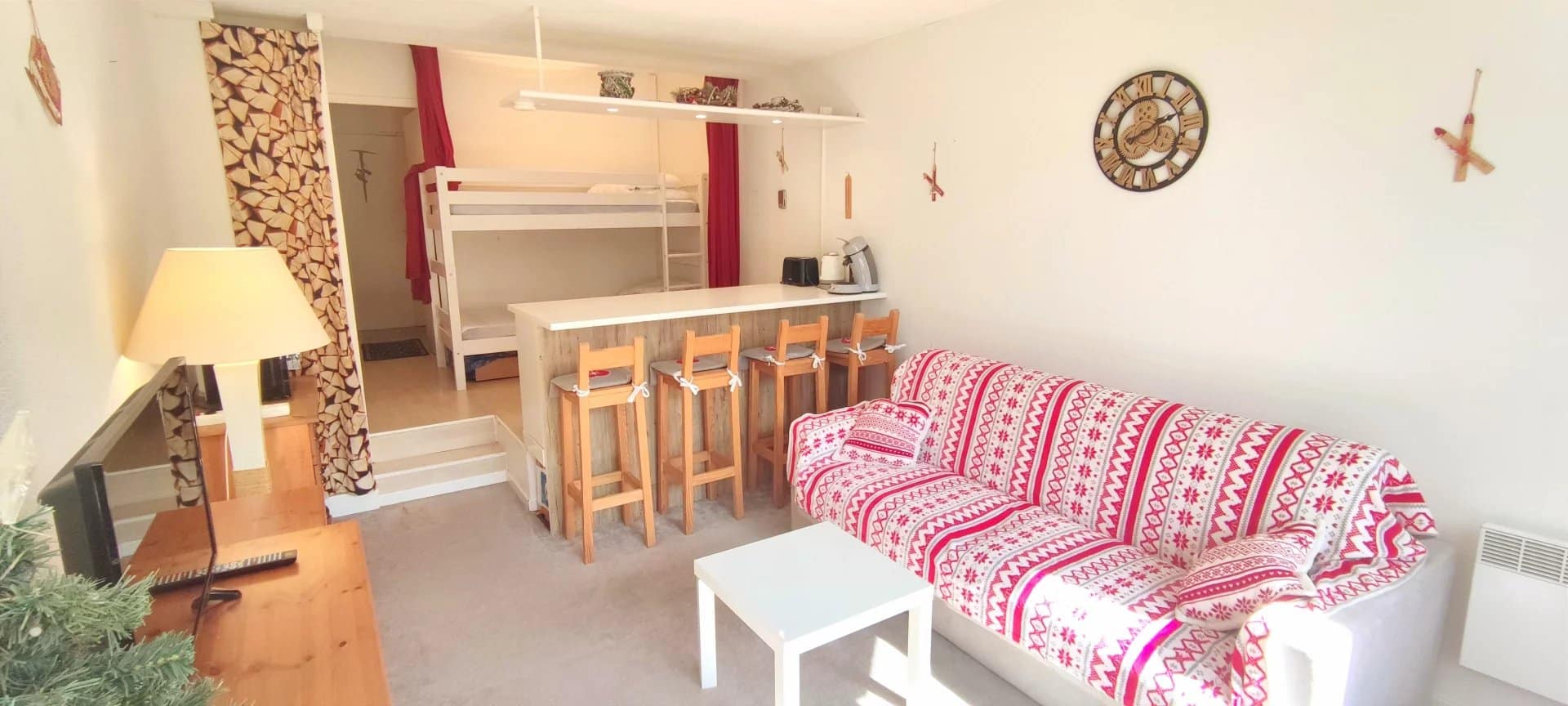 STUDIO COSY FACE AUX PISTES