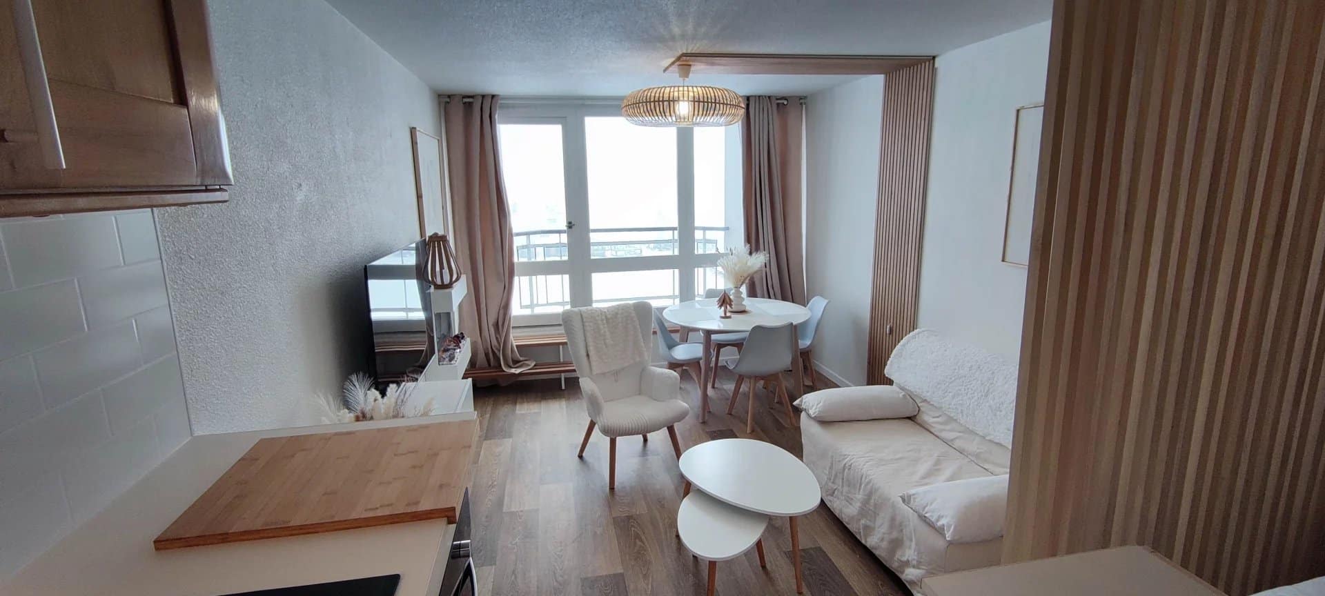STUDIO CONTEMPORAIN AU PIED DES PISTES